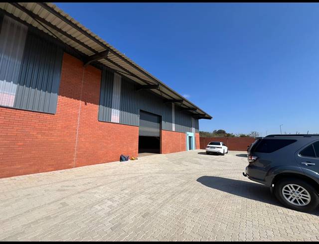 500M² WAREHOUSE TO LET IN SUNDERLAND RIDGE